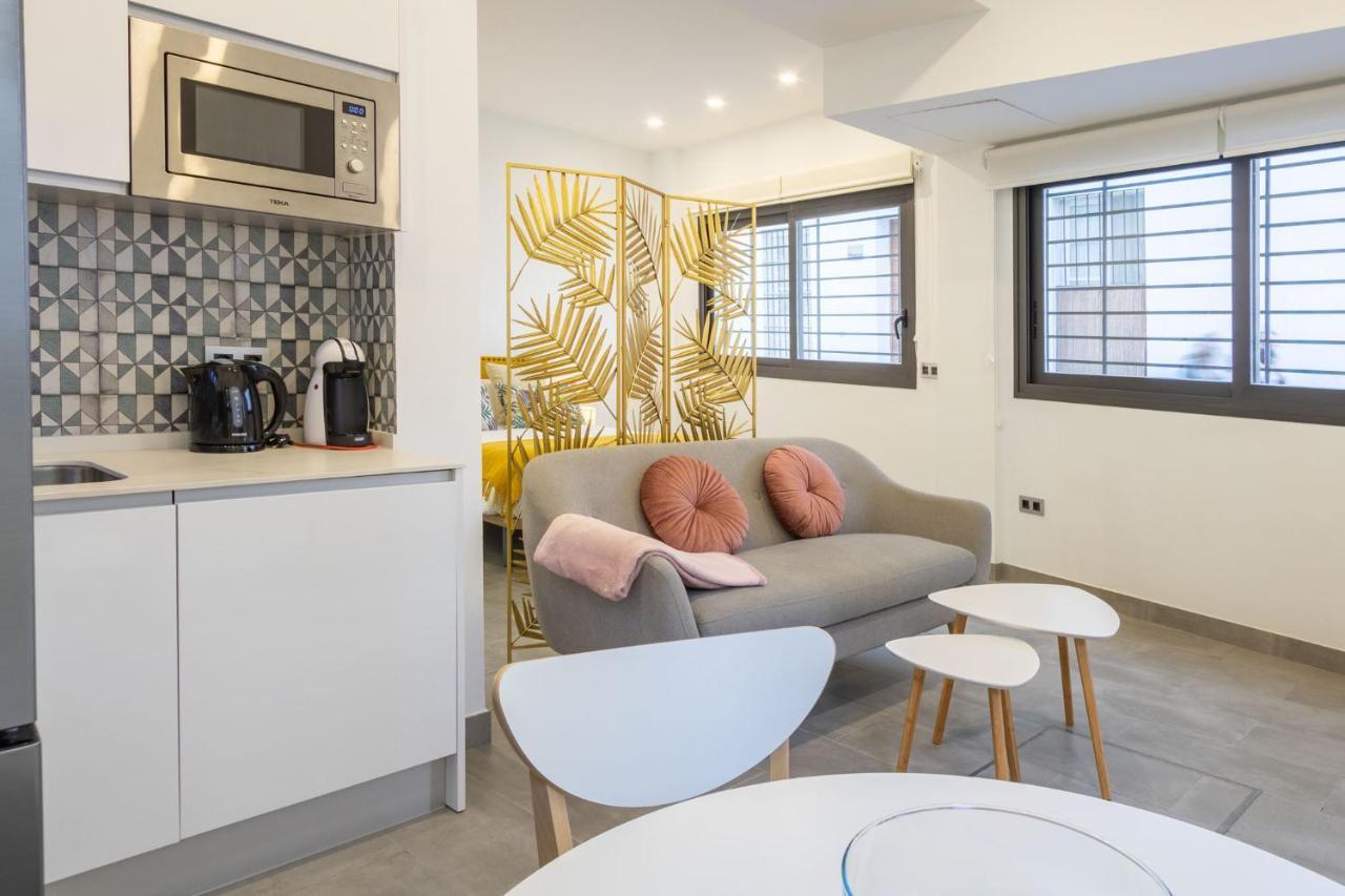 Nine O'Clock Castellar By Valcambre Apartment Seville Exterior photo